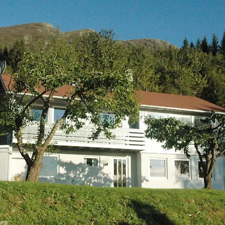 Three-bedroom Holiday In Afarnes *