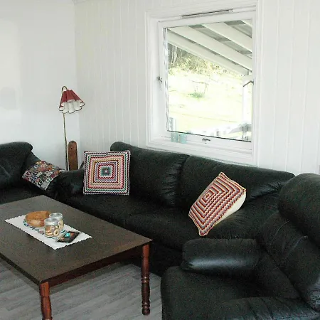 Prázdninový dům Three-bedroom Holiday In Afarnes